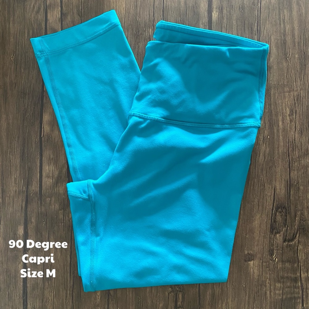 Women’s 90 Degree capris. Beautiful teal color.